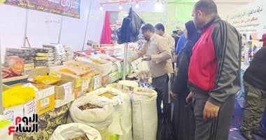 اللحمة بـ105 والبلح والأرز بـ10 جنيهات.. أسعار معرض أهلا رمضان بالإسماعيلية