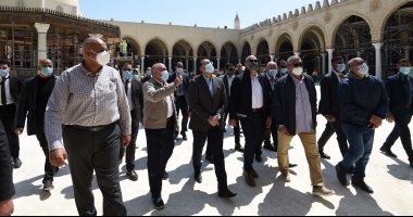 رئيس الوزراء يتفقد أعمال ترميم وتطوير مسجد عمرو بن العاص وحدائق الفسطاط..صور