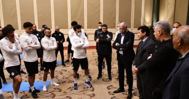 وزير الرياضة يلتقى لاعبى المنتخب الوطنى