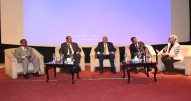 جامعة الأقصر تختتم فعاليات الأسبوع البيئى الثانى بعد سلسلة ندوات وزيارات