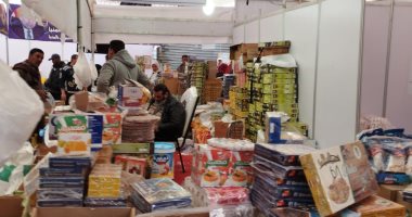 السكر والأرز بـ10 جنيهات والبلح يبدأ من 26 جنيها بمعارض أهلا رمضان بالمنيا