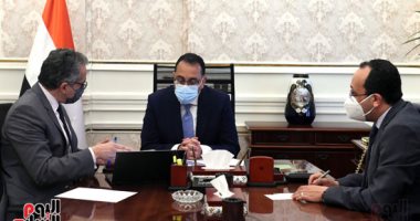 رئيس الوزراء يتابع حركة السياحة الوافدة إلى مصر