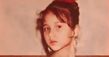ترقص بالية وهى صغيرة.. شاهد صورة نادرة لـ نيللى كريم