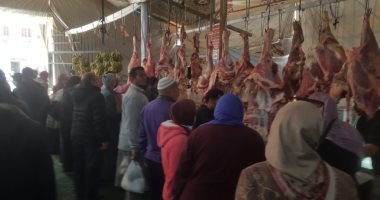 إقبال كثيف على معارض أهلا رمضان للسلع الغذائية المخفضة بالبحيرة.. لايف وصور