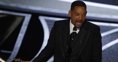 ويل سميث يعتذر لكريس روك عن صفعة الأوسكار.. والأخير: مش مستعد أتكلم معاك