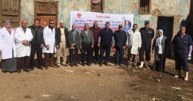 استمرار القوافل البيطرية العلاجية بقرى أسيوط وتقديم سبل الدعم لصغار المربين