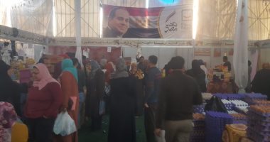 مهرجان تحطيم الأسعار.. إقبال متزايد على معارض أهلا رمضان بالبحيرة.. لايف