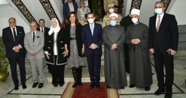المفتى: الرئيس السيسي يراعى فى كل المشروعات الأسر الأولى بالرعاية.. فيديو