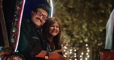 ابتسامة وسط أضواء رمضان .. إيمى سمير غانم تنشر صورة مبهجة لوالديها الراحلين