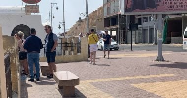 شاهد الرحلات الداخلية على كورنيش الغردقة للسياح الأوروبيين .. لايف