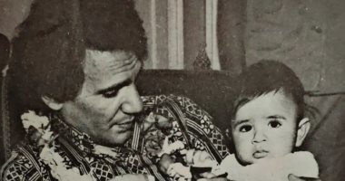 ذكرى وفاة عبد الحليم حافظ.. صور نادرة للعندليب مع ابن شقيقه محمد شبانة
