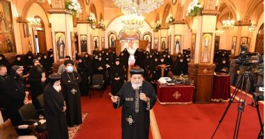 البابا تواضروس يرسم 16 راهبة لدير الأمير تادرس بحارة الروم.. صور