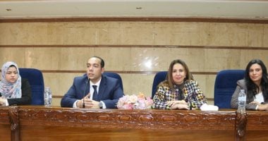 محافظ المنوفية ونائب وزير الاتصالات يبحثان خطة التطوير المؤسسى والتحول الرقمى