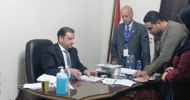 غلق باب التصويت وبدء الفرز بانتخابات التجديد النصفى لنقابة الأطباء البيطريين