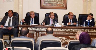 نواب يطالبون بتطبيق التسعيرة الجبرية.. ووزير التموين يعقب