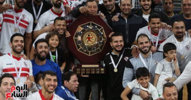 الزمالك يتوج بدورى اليد للمرة الرابعة على التوالى بعد فوزه على الأهلى 29-22
