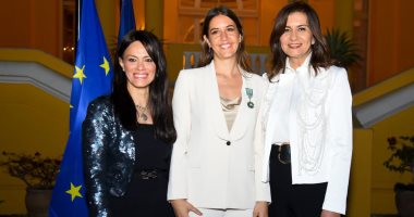 رانيا المشاط تشهد منح فرح الديبانى وسام الآداب من وزارة الثقافة الفرنسية