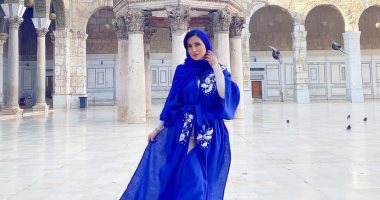 نسرين طافش تستقبل رمضان بـ"العباية والحجاب" من الجامع الأموى فى دمشق.. صور
