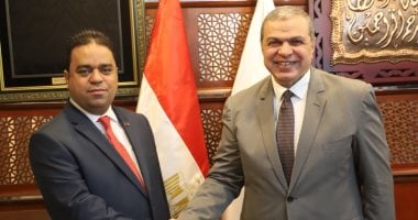 وزير القوى العاملة ونظيره الليبى يبحثان الحد الأدني للأجور للعمالة المصرية