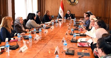 وزيرة الصناعة: تنسيق مع أجهزة الدولة لتيسير الإجراءات بهدف الحفاظ على الإنتاج
