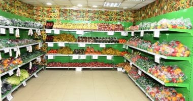 محافظ أسوان للمسئولين: مهمتنا انتظام عمل المرافق وتوفير السلع فى رمضان