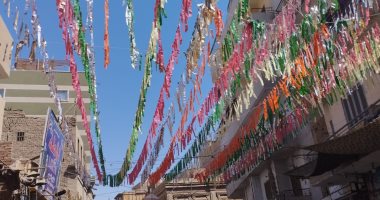 زينة واحتفالات برمضان.. شوارع المنيا شكل تانى فى أول أيام الشهر الكريم