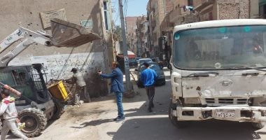 حملات تموينية وأعمال إنارة ونظافة ورفع كفاءة مداخل القرى بالمنيا