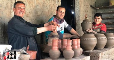 إيدين تتلف فى حرير.. أبناء "الدجلة" يحرسون التاريخ فى قلعة الفخار بالدقهلية
