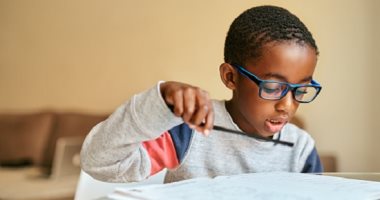 3 أكلات رمضانية تساعد طفلك على التركيز أثناء الامتحانات .. أبرزها التمر 