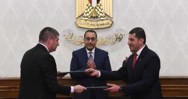 رئيس الوزراء يشهد توقيع مذكرة لإنشاء مصنع جديد لتصنيع مكونات السيارات بالفيوم