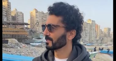 خالد النبوى مع نجله نور في كواليس مسلسل "راجعين يا هوى" من إسكندرية.. فيديو