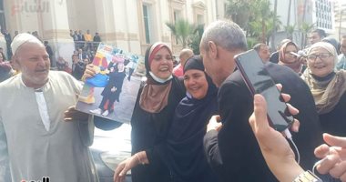 إسدال الستار على قضية "فتاة المول".. القضاء يقتص للضحية بعد غدر صديقتها بها.. جنايات الإسكندرية تؤيد الحكم بالإعدام شنقا على المتهمة ومن ساعدها والمشدد 15 عاما للمتهم الثالث .. فيديو وصور