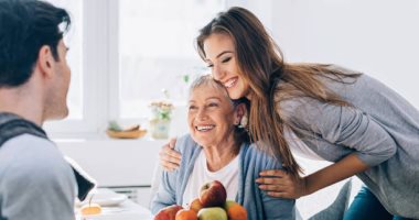 لو معزومة عند حماتك على الفطار .. اعرفي إتيكيت زيارة الحماة فى رمضان
