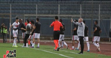 الزمالك يخطف المركز الثاني من بيراميدز بثلاثية في ليلة تألق عاشور وبن شرقي.. صور