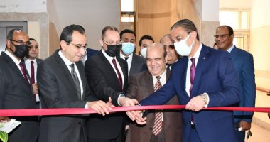 محافظ الفيوم ورئيس الجامعة ومساعدا وزير العدل يفتتحون مقرا جديدا للشهر العقارى