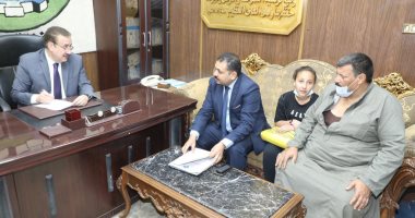 محافظ المنوفية يفحص طلبات المواطنين ويكلف الجهات المعنية بإجراءات عاجلة