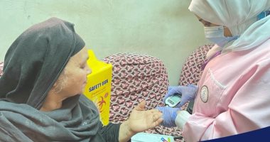 الأقصر تواصل فعاليات "رمضانك صحة" لمنتفعى التأمين الصحى الشامل بالمنازل.. صور