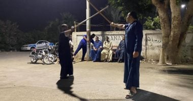 أمسيات التحطيب ولعبة العصا فى ليالي شهر رمضان تجذب الأحبة والأصدقاء فى الأقصر