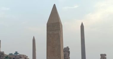 ترميم وإقامة مسلة الملكة حتشبسوت بمحيط البحيرة المقدسة فى الكرنك.. صور