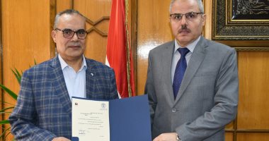 جامعة قناة السويس: تعيين الدكتور محمد تهامى مديراً لمركز اللغة الإنجليزية