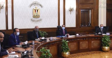 رئيس الوزراء يستعرض مقترحا لتطوير المنطقة الغربية بمدينة العلمين الجديدة.. صور