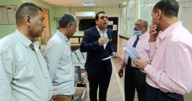 نائب محافظ قنا يتابع سير العمل بالمراكز التكنولوجية في قفط وقوص