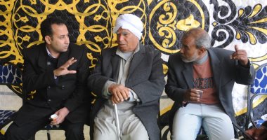 "اليوم السابع" على أرض الفيروز.. سيناء تودع صوت الرصاص أخيرا وتستقبل الأهالى العائدين لمنازلهم.. عودة الحياة للقرى المتروكة بسبب الإرهاب.. والعشاء البدوى يعود للضيوف فى قلب الصحراء المضيئة بألوان الزهور والورود