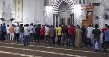 أجمل الابتهالات فى صلاة التراويح من أكبر مساجد أسوان.. لايف 