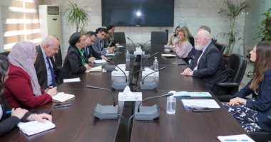 وزيرة البيئة تناقش مع مفوض الصفقة الأوروبية الخضراء الطريق لـ COP27 