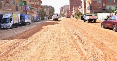 محافظ الغربية يتفقد تنفيذ خطة الرصف للعام الحالى بمركز طنطا 