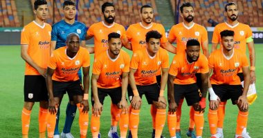 شكري نجيب وأحمد شريف يقودان هجوم فاركو أمام الأهلي