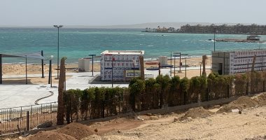 شاهد أعمال التطوير بشاطئ عام رقم 4 بالغردقة بمساحة 50 ألف متر.. لايف