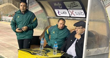 محمد عادل يحفز لاعبى المقاولون العرب قبل مواجهة المقاصة