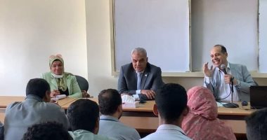 مخاطر السوشيال ميديا على الشباب فى ندوة لإدارة النشاط الثقافى بالتعليم العالى.. صور